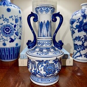 Vintage Blue and White Chinoiserie Double Handled Vase